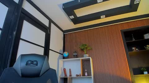 Snapshot of thaliabrooks_ chatting on 03.24.26 Thalia online show from 03.24.26