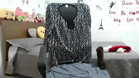 thania      sometimes in the company of Alan and Maria online show from 12.24.24