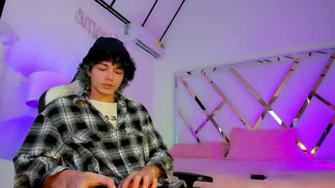 Snapshot of thanier_18 chatting on 03.31.26 thanier_18 online show from 03.31.26