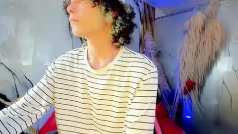thanier_18 online show from 08.08.26