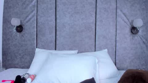 thara webstter online show from 12.15.25