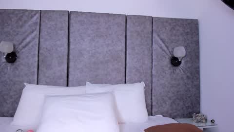 Snapshot of thara_webstter chatting on 02.14.26 thara webstter online show from 02.14.26