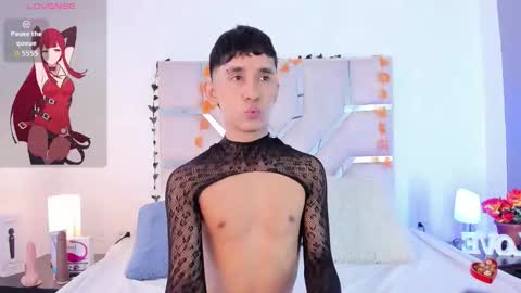 Thayler  online show from 11.03.25