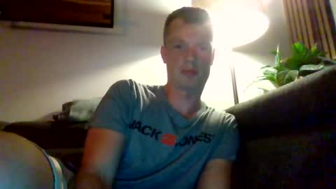 Snapshot of the___rocky200 chatting on 07.11.26 Dennis online show from 07.11.26