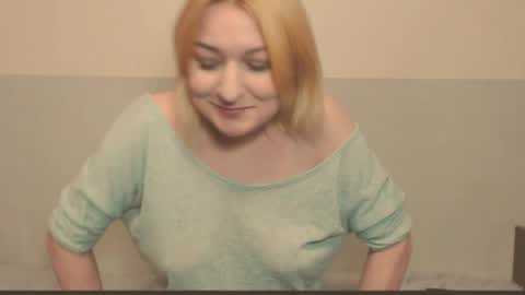 Snapshot of the_basic_instinctt chatting on 05.17.26 Eva online show from 05.17.26