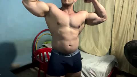 Snapshot of the_beastmuscle chatting on 02.20.25 beast online show from 02.20.25