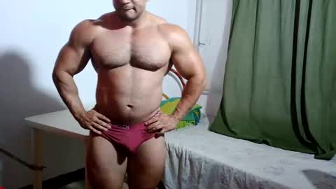 Snapshot of the_beastmuscle chatting on 09.16.25 beast online show from 09.16.25