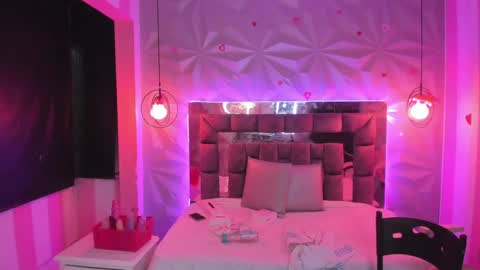 i am Cat  online show from 01.25.25