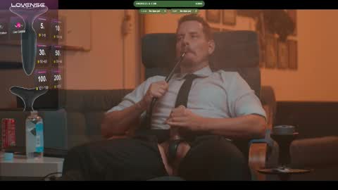 Snapshot of the_dilf chatting on 10.11.25 The DILF -  online show from 10.11.25