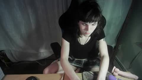 Snapshot of the_dough_nut chatting on 06.23.26 The Dough-Nut online show from 06.23.26
