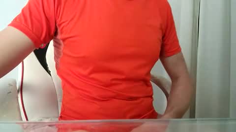 Snapshot of the_hard_baguette chatting on 10.20.25 La Baguette dure online show from 10.20.25