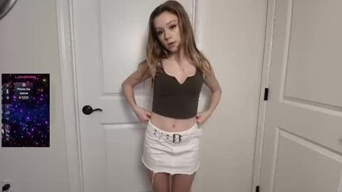 Snapshot of the_hotties chatting on 02.17.26 the_hotties online show from 02.17.26