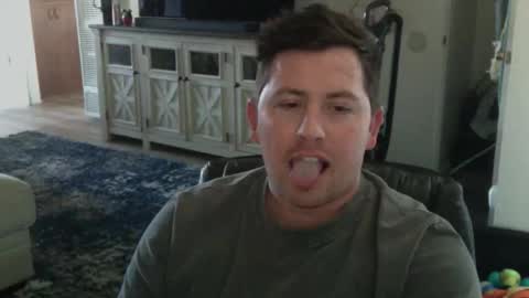 Snapshot of the_hundreds chatting on 03.14.26 the_hundreds online show from 03.14.26