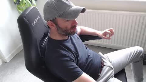 Snapshot of the_sensual_masturwait chatting on 10.26.25 the_sensual_masturwait online show from 10.26.25