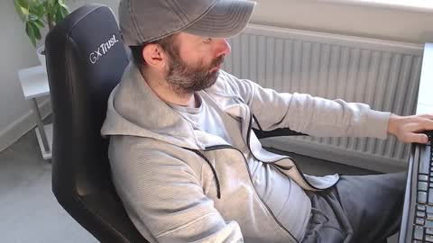 Snapshot of the_sensual_masturwait chatting on 11.05.25 the_sensual_masturwait online show from 11.05.25