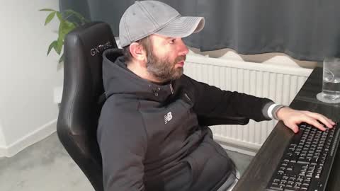 Snapshot of the_sensual_masturwait chatting on 11.26.25 the_sensual_masturwait online show from 11.26.25