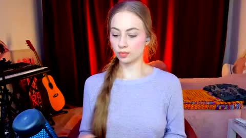 Ally    STREAMING ON TWITCH NOW Check my Twitter for updates online show from 05.06.26