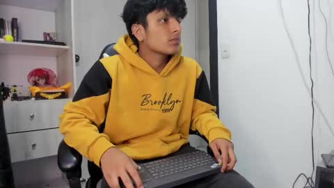 Snapshot of the_weed_guys chatting on 11.05.25 Danny online show from 11.05.25