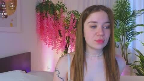 im Grace  turn up the sounds on your device... to hear my sweet moans online show from 04.08.26