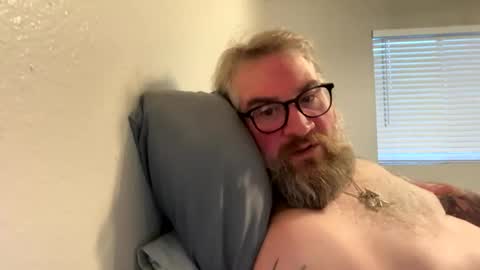 Snapshot of thealancross chatting on 03.22.26 thealancross online show from 03.22.26