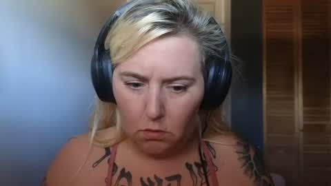 theauroramae -  online show from 06.14.26