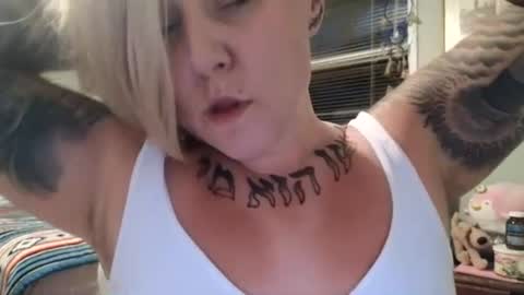 theauroramae -  online show from 08.03.26
