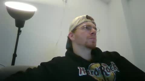 Snapshot of thebatguuy chatting on 02.01.25 thebatguuy online show from 02.01.25