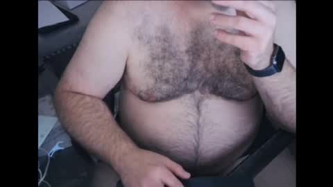 Snapshot of thebearking69 chatting on 12.01.25 The Bear King online show from 12.01.25