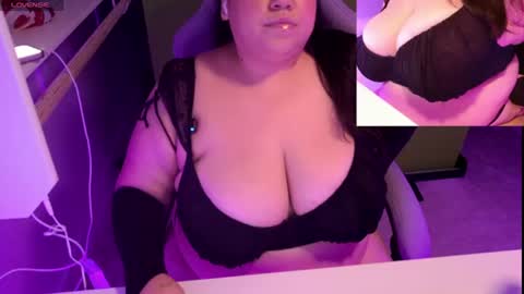 TheBouncingBetty online show from 06.11.26