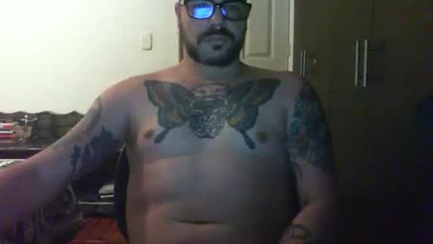 Snapshot of thecalmrose chatting on 10.29.25 thecalmrose online show from 10.29.25