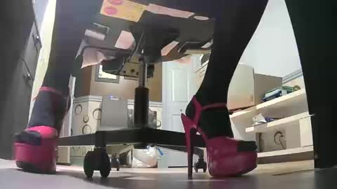 Snapshot of thecowboy_74 chatting on 10.12.25 thecowboy_74 online show from 10.12.25