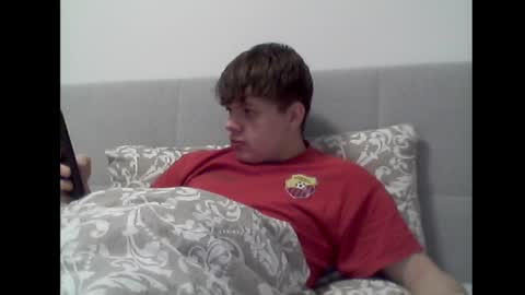 Snapshot of thecuteguy144949 chatting on 02.15.25 thecuteguy144949 online show from 02.15.25