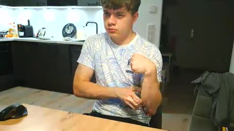 thecuteguy144949 online show from 11.03.25