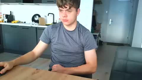 thecuteguy144949 online show from 11.05.25