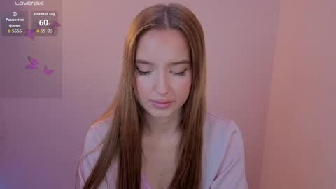 Snapshot of thecutienatura chatting on 06.07.26 Olivia online show from 06.07.26