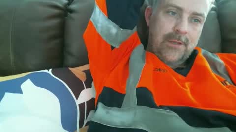 Snapshot of thedalenator chatting on 10.30.25 thedalenator online show from 10.30.25