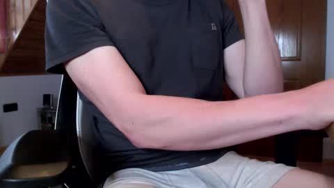 Snapshot of thedome372 chatting on 11.25.25 thedome372 online show from 11.25.25