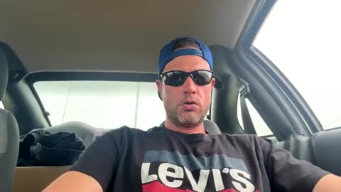 Carter Bates online show from 05.10.26