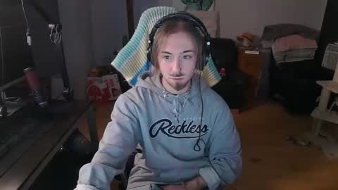 Snapshot of thefabuloussam chatting on 02.06.25 Thefabulousam Independent Model online show from 02.06.25