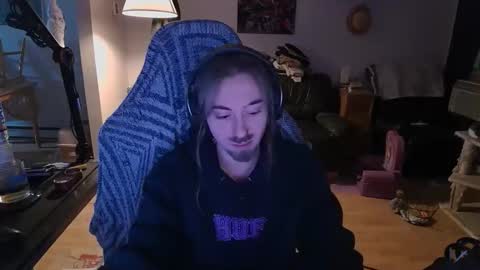 Snapshot of thefabuloussam chatting on 11.25.25 Thefabulousam Independent Model online show from 11.25.25