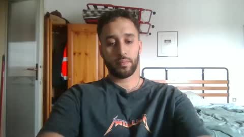 Snapshot of thegeiser chatting on 09.26.25 thegeiser online show from 09.26.25