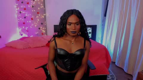 Snapshot of thegoldenbitch chatting on 12.27.24 Goldie online show from 12.27.24