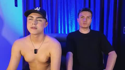 Snapshot of thehilttons chatting on 09.16.25 The Hilttons online show from 09.16.25