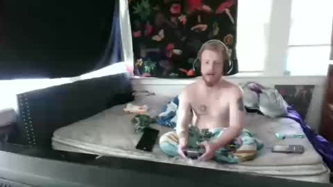 Snapshot of thehotfoxdd chatting on 10.10.25 fuzzyfox online show from 10.10.25