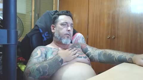 Snapshot of thekier chatting on 11.19.25 thekier online show from 11.19.25