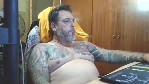 Snapshot of thekier chatting on 11.22.25 thekier online show from 11.22.25