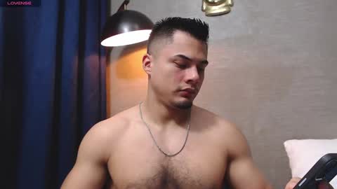 Snapshot of thekingerick chatting on 12.29.24 thekingerick online show from 12.29.24