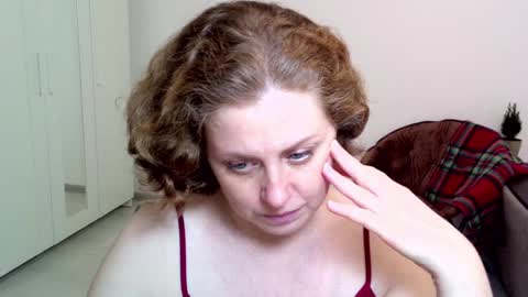 Ella online show from 01.12.25