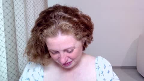 Ella online show from 10.05.25