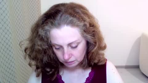 Snapshot of theladysblush chatting on 06.11.26 Ella online show from 06.11.26